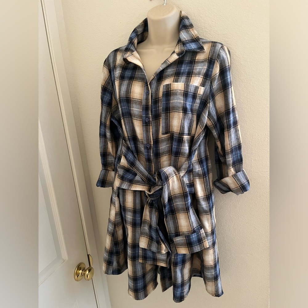 Lulus flannel dress
